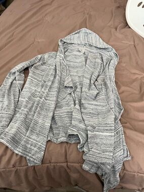 Thirty-One Gray Marled Hooded Cardigan Sweater From Conference